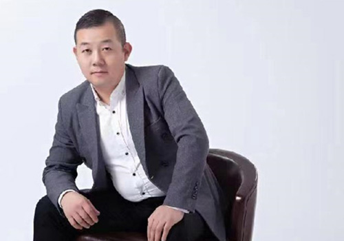 销售经理：李东